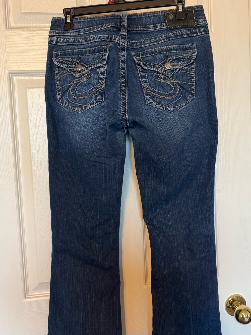 Silver Jeans with Embroidered Back Pockets 28/32